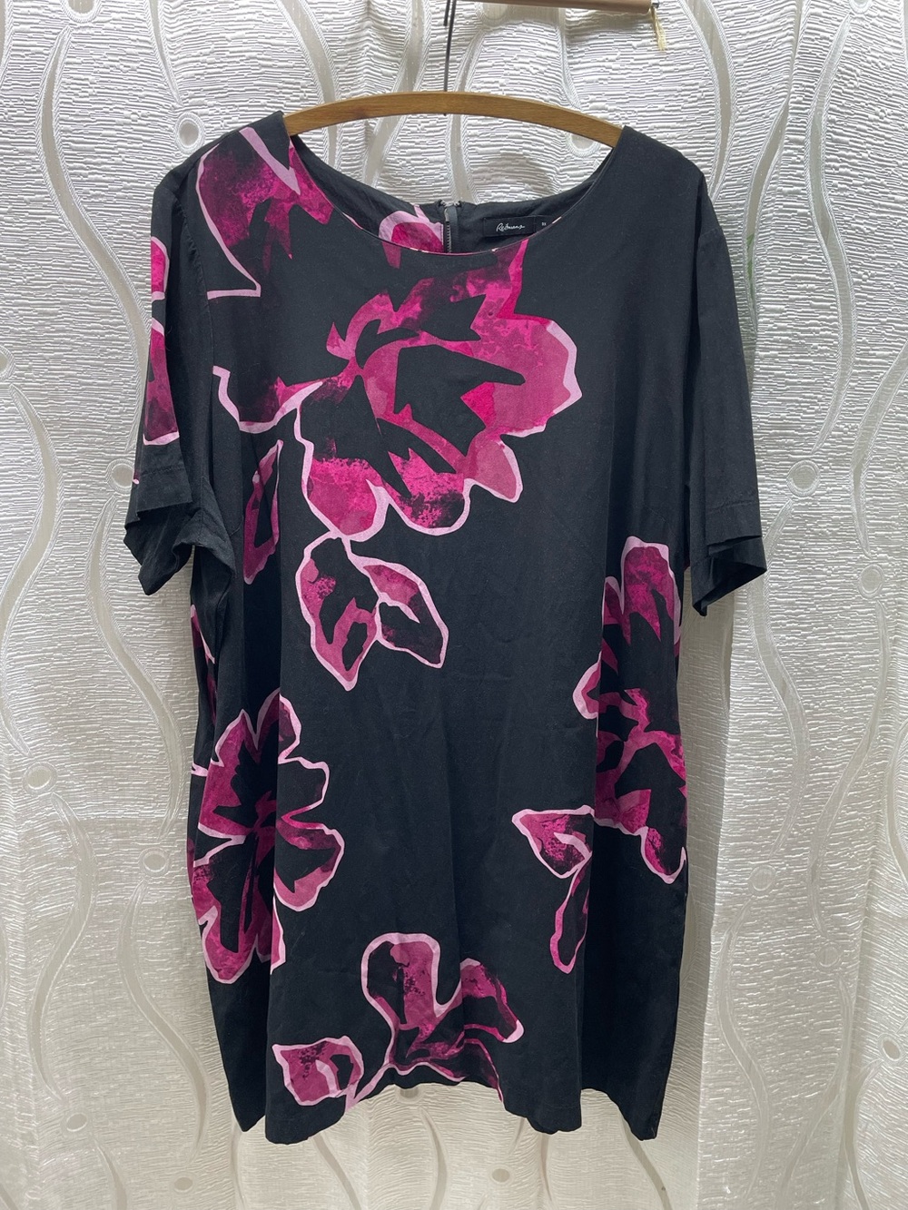 Reitmans Floral Shift Dress Womens 3X Black Pink Short Sleeve Zip Back Excellent